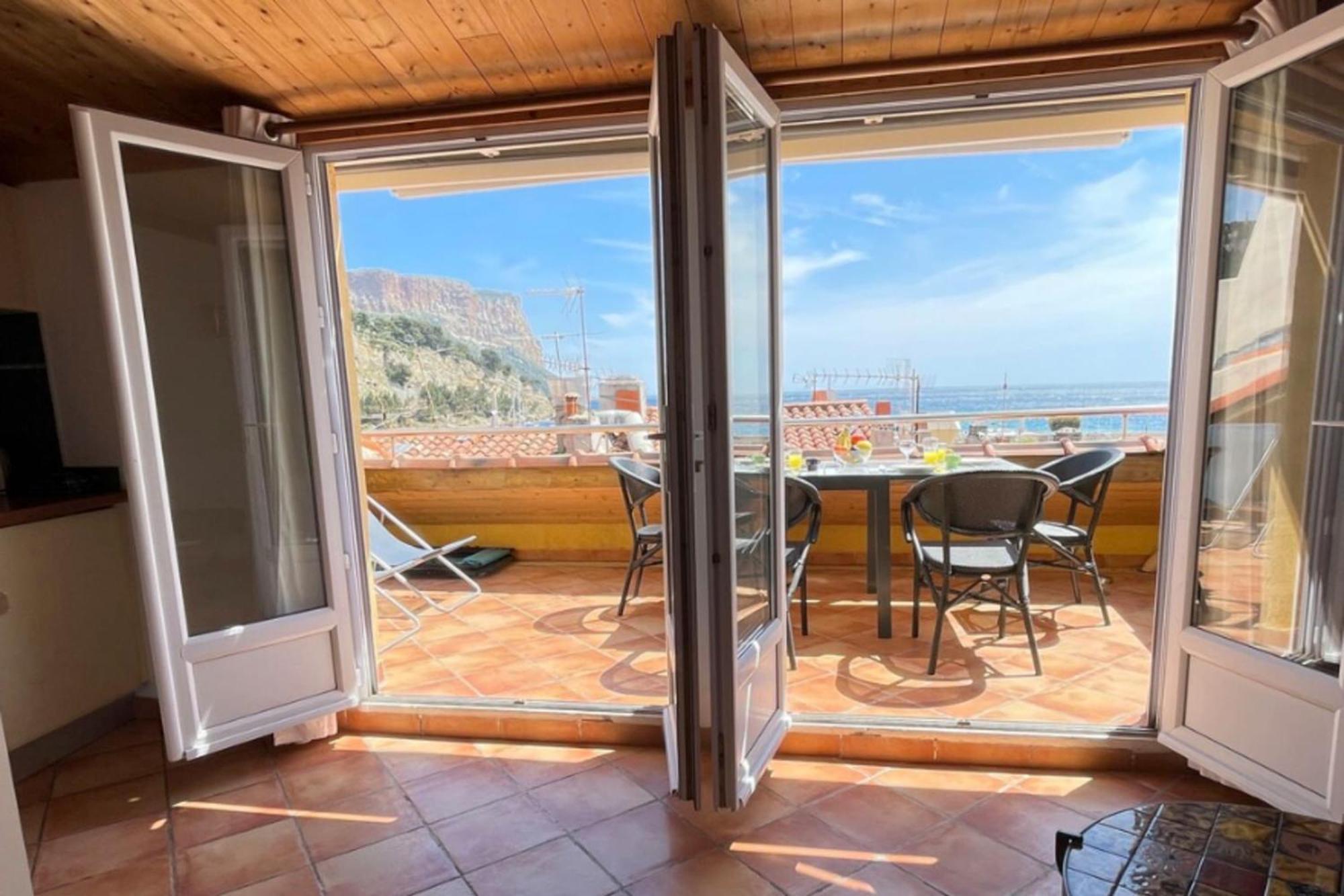 La Perle De Cassis - Terrace With Sea View Apartamento Exterior foto